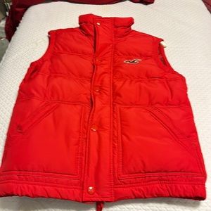 Like new Logo Hollister California puffer zipped & buttoned vest.